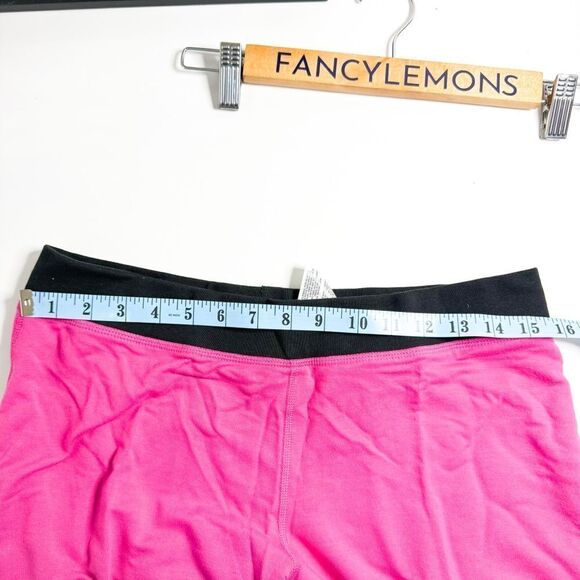 Zumba NWT!Women’s Shake Your Shuttle Capri Pants Berry Pink Dance Fitness Size M - Picture 5 of 5